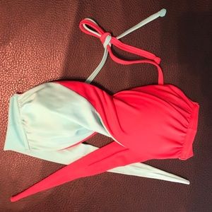 Twist color pop top